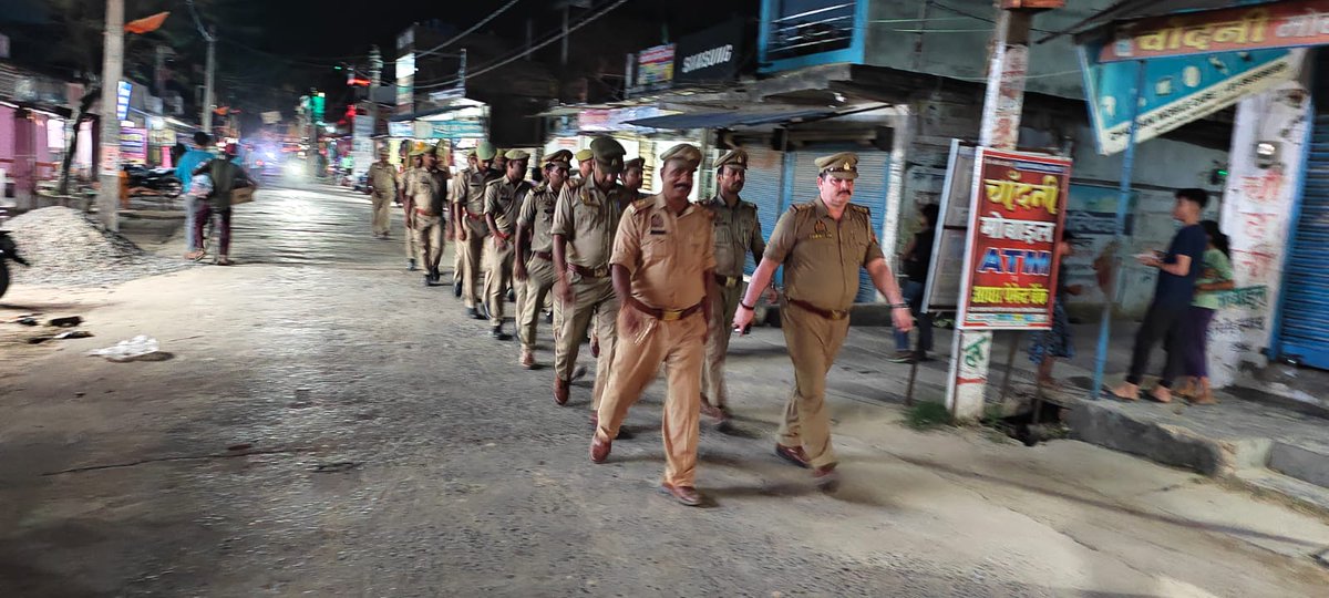 MAHARAJGANJ POLICE tweet media