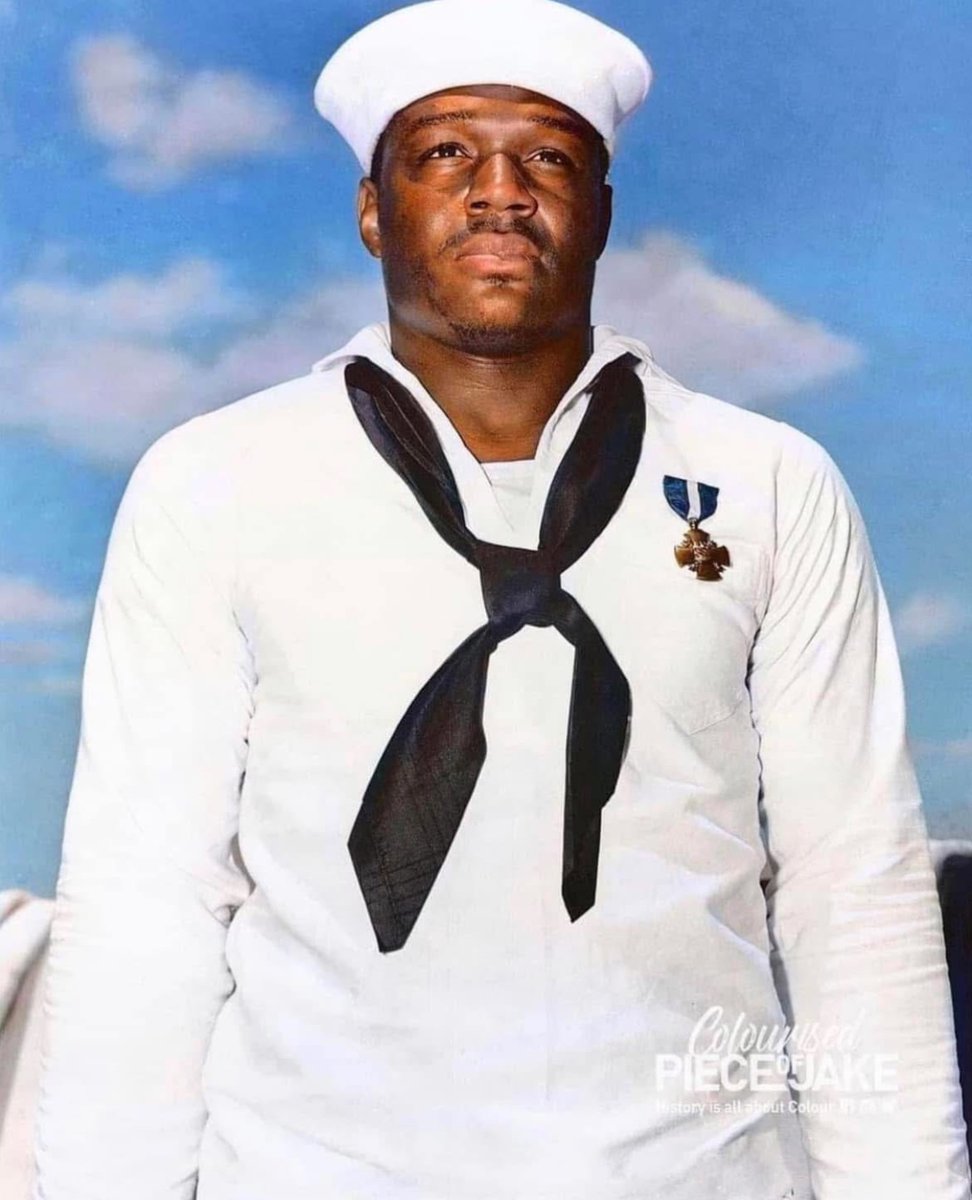 Jason_R_Burt's tweet photo. 82 years ago today, Navy Mess Attendant 2nd Class Doris Miller photographed receiving the Navy Cross from Admiral Chester Nimitz during a ceremony onboard the USS Enterprise at Pearl Harbor. 🇺🇸

@PieceJake on the colorization https://t.co/0ueERWJxg3