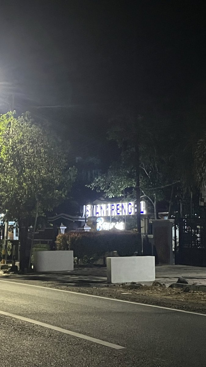 zakeeeeeen's tweet photo. dari tugu pakah - rengel ga nyangka bisa jalan sejauh ini. sebenarnya ada e money tapi belum bisa untuk ditarik menjadi cash karena jumlah yang tak mencukupi hahaha https://t.co/5nVpjkzCQy