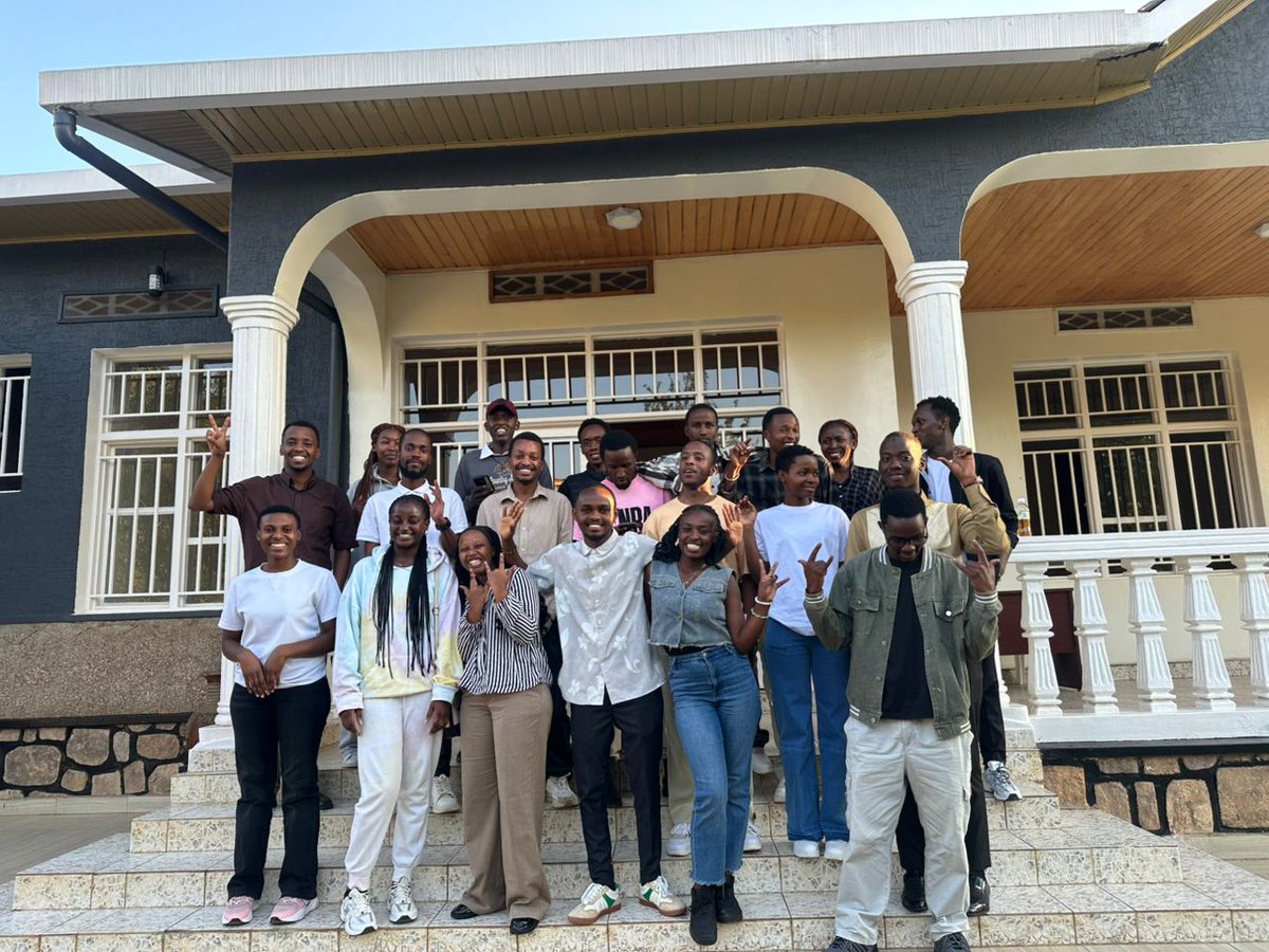 UmurungaFamily's tweet photo. Saturday 22 May, youth from Umurunga Family were hosted by @NARwanda in a meaningful dialogue on positive masculinity, learning the values of respect, equality, accountability, emotional expression,  and shared responsibility.
@YouthEngage_rw  @JosephRyarasa #Postivemasculinity https://t.co/M6Q3rz0eWb