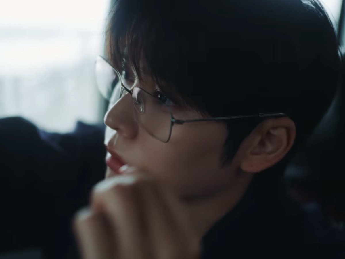 _ES_0319_'s tweet photo. 은석이 얼굴때문에 음악이 안 들림 https://t.co/6CFARifmvw