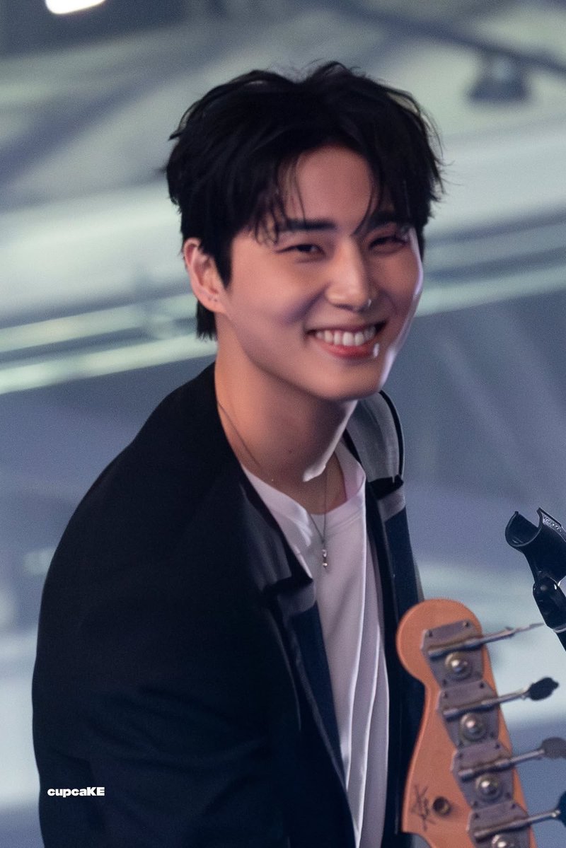 안🦊 tweet media