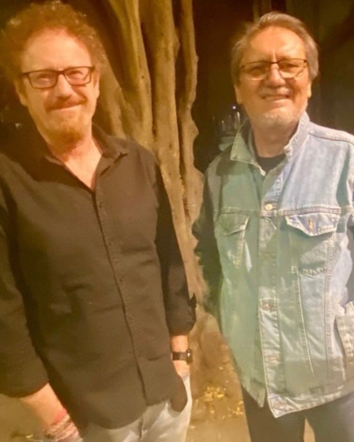 Aubar77's tweet photo. En CDMX con Benjamín Arditi, una mente brillante (y un amigazo). Lástima que expandió sus conocimientos lejos del país, Alemania, Inglaterra, Estados Unidos, México y (pronto) Italia. ¿Será que alguna vez le tienta la nostalgia y vuelve? https://t.co/UdWFYQSxvI