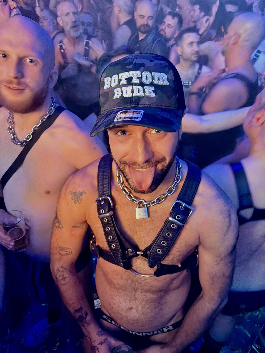 subboyfag's tweet photo. Bottom boy wanting to submit and expose myself https://t.co/aVXB3yDydI
