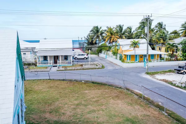 HarboursideB's tweet photo. Slip into island time at Harbourside Bahamas. Spacious waterfront villas, stunning marina views, nearby beaches, and vibrant nightlife create the perfect escape for travelers craving both relaxation and excitement.

https://t.co/lRgpC5Rr7z
#SpanishWellsBahamas #BahamasTravel https://t.co/szSS7g7iTC