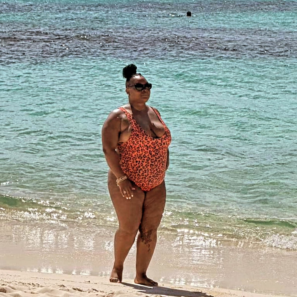 KeyzLovee's tweet photo. Postcard from paradise ☀️🧳✈️ #LoveKeyz🌹 https://t.co/UHIIdTfRyR