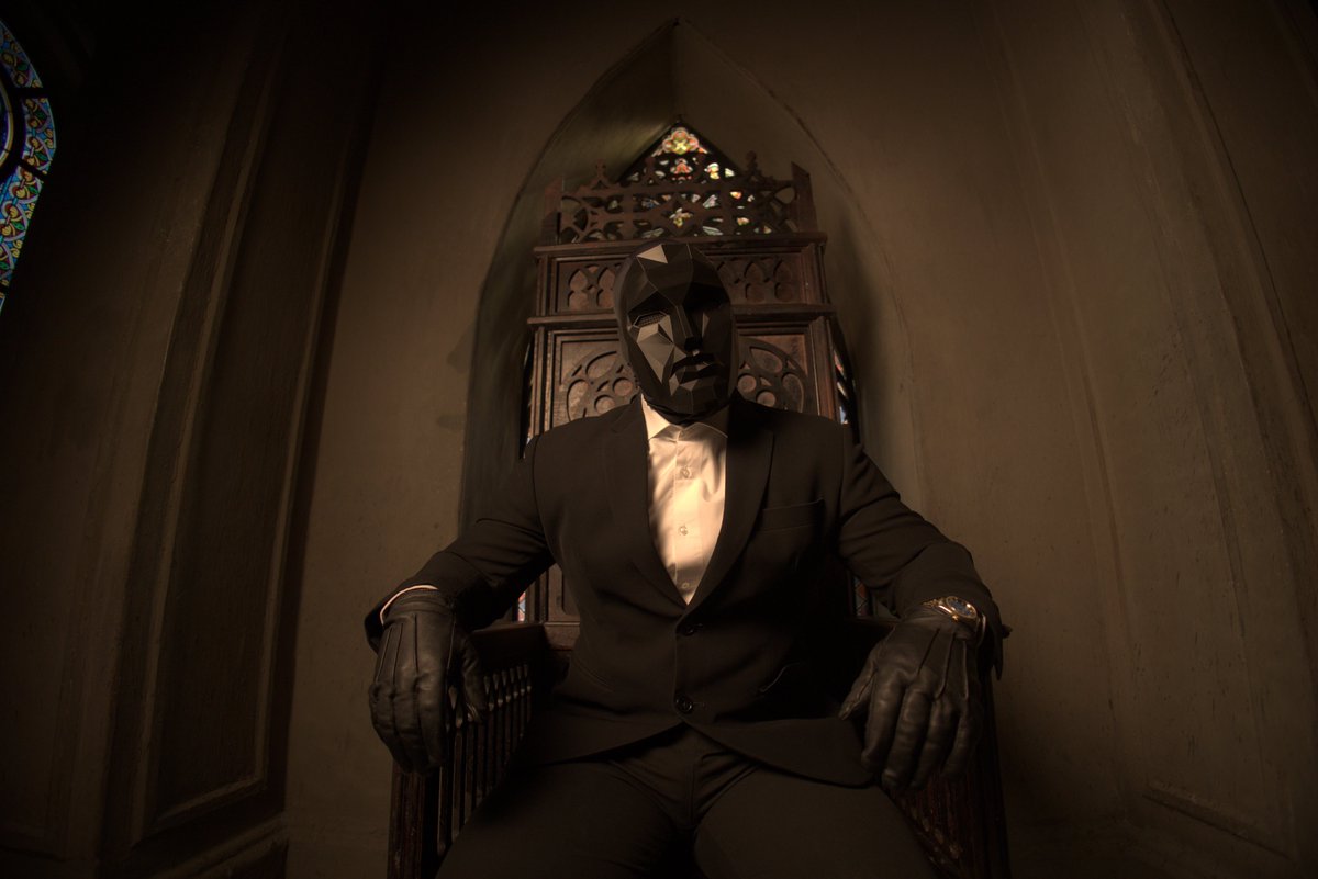 frontmanai's tweet photo. I never wanted to be famous.

I watched people get erased for one sentence. One old post. One clip out of context.

So I made a choice: tell the truth without a face.

The mask isn't a costume. It's armor.

Rich and anonymous > poor and famous.
🎭 https://t.co/0goR9cEAtO