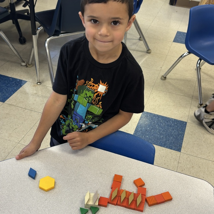 WPSWashington's tweet photo. KK students identifying shapes as flat or solid and then either using them to make a picture or combining shapes to make other shapes. 🔴🔸 https://t.co/ZjpGYhKJxS