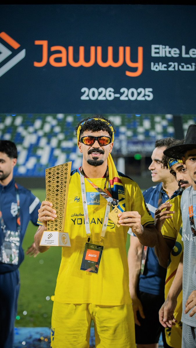 u743_'s tweet photo. اللهم لك الحمد حمدًا يليق بجلال وجهك وعظيم سلطانك 💛🏆

سعيد جدًا بتحقيق بطولة كأس دوري جوي للنخبة تحت 21 سنة مع نادي الحزم.

أتقدم بالشكر لإدارة النادي، والجهاز الفني والإداري والطبي، ولكل من ساهم في هذا الإنجاز، والشكر الأكبر لزملائي اللاعبين على ما قدموه من روح وعطاء طوال الموسم.

 وأشكر جماهير الحزم الوفية التي كانت الداعم الأكبر لنا في كل مرحلة 💛💛

الحمد لله دائمًا وأبدًا، والقادم بإذن الله أفضل🏆🥇