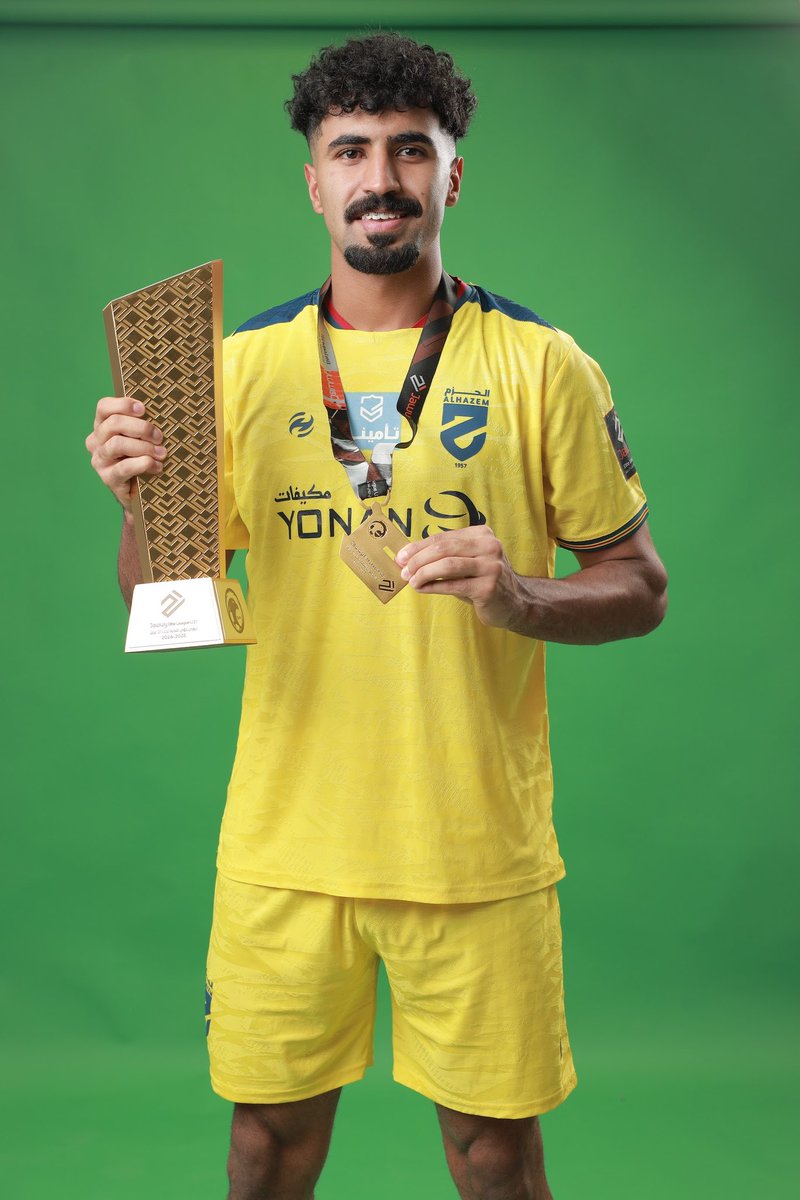 u743_'s tweet photo. اللهم لك الحمد حمدًا يليق بجلال وجهك وعظيم سلطانك 💛🏆

سعيد جدًا بتحقيق بطولة كأس دوري جوي للنخبة تحت 21 سنة مع نادي الحزم.

أتقدم بالشكر لإدارة النادي، والجهاز الفني والإداري والطبي، ولكل من ساهم في هذا الإنجاز، والشكر الأكبر لزملائي اللاعبين على ما قدموه من روح وعطاء طوال الموسم.

 وأشكر جماهير الحزم الوفية التي كانت الداعم الأكبر لنا في كل مرحلة 💛💛

الحمد لله دائمًا وأبدًا، والقادم بإذن الله أفضل🏆🥇
