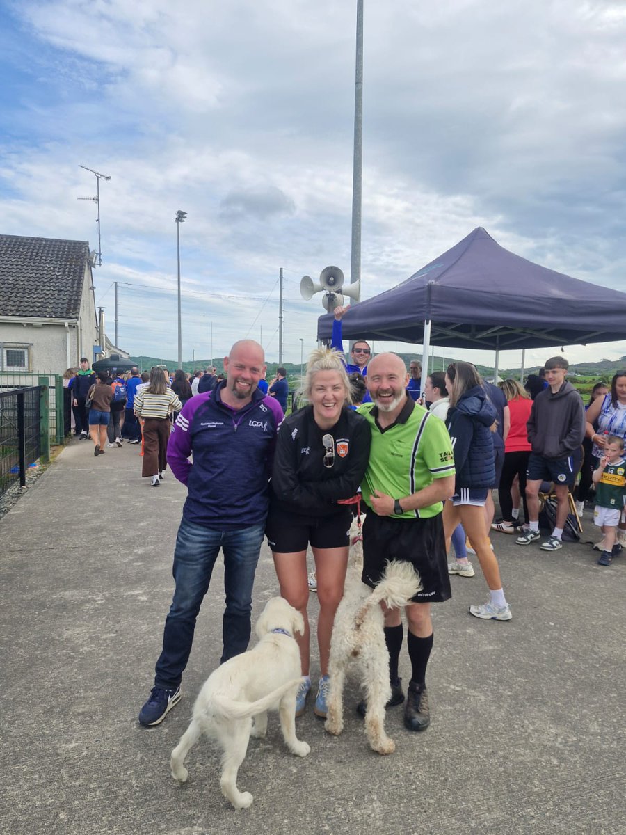 RefereeLGFA's tweet photo. When you go home and dont expect to see the National Refs on your turf! 😃Great to see! Roll on the next meeting! #reflife #lovewhatyoudo And yes I am wearing an Armagh Ref top! https://t.co/1LUrVAGXLv