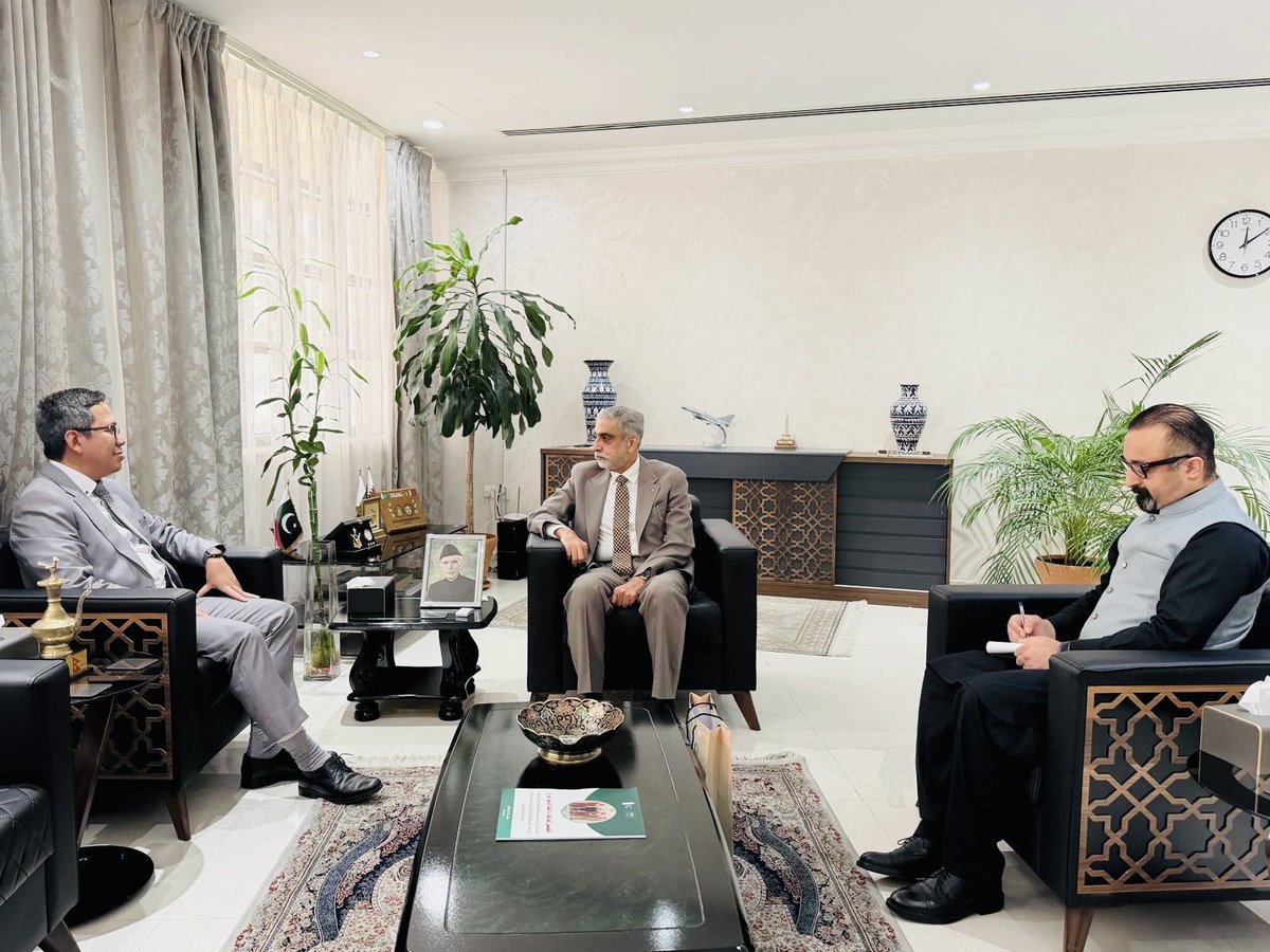 PakinQatar's tweet photo. H.E. Ambassador Muhammad Aamer met H.E. Syahda Guruh Langkah Samudera, Ambassador of Indonesia to Qatar at 🇵🇰 embassy today. They exchanged views on Pakistan–Indonesia relations, regional developments and matters of mutual interest. https://t.co/YjT1kpQ56I