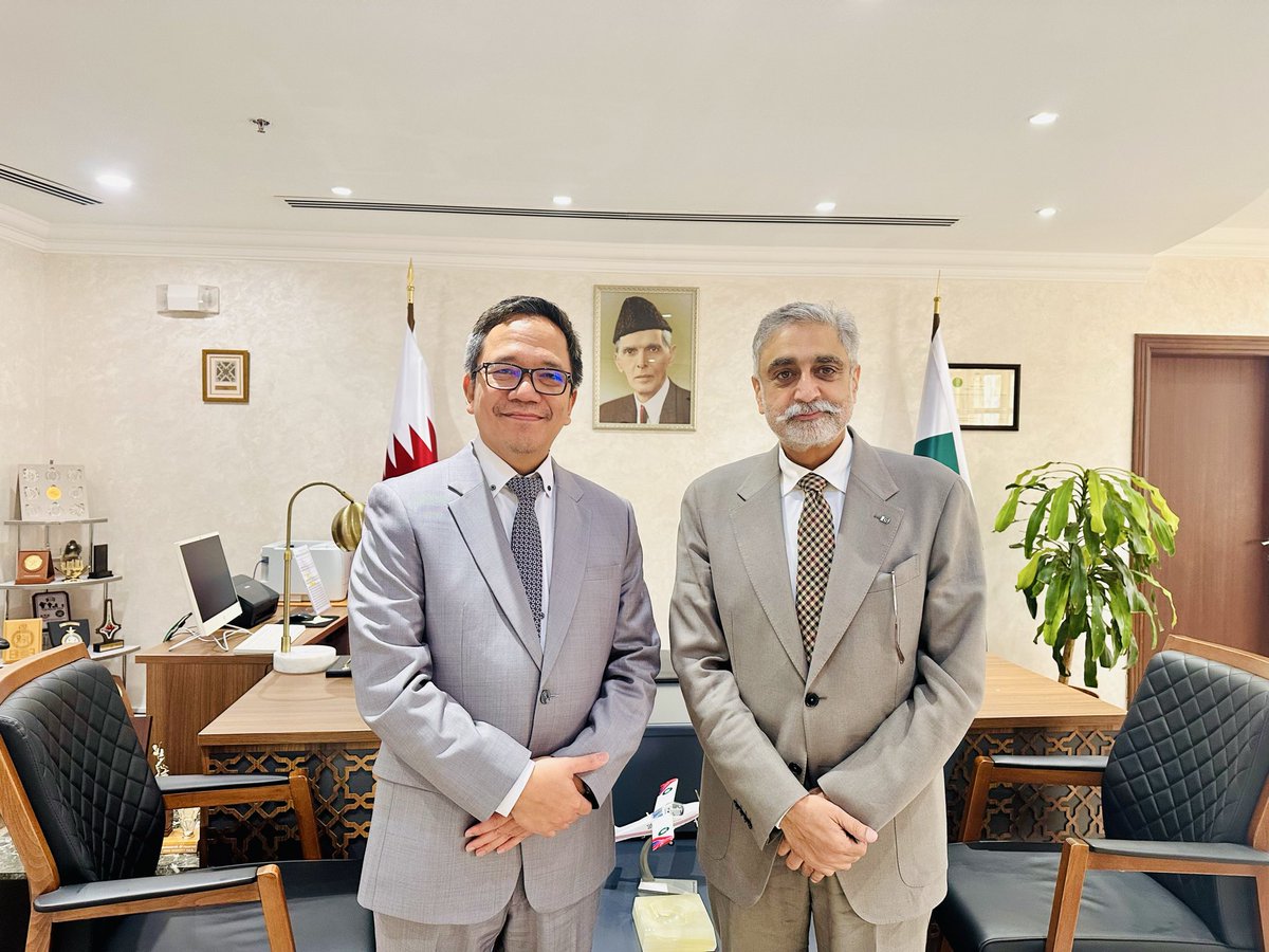 PakinQatar's tweet photo. H.E. Ambassador Muhammad Aamer met H.E. Syahda Guruh Langkah Samudera, Ambassador of Indonesia to Qatar at 🇵🇰 embassy today. They exchanged views on Pakistan–Indonesia relations, regional developments and matters of mutual interest. https://t.co/YjT1kpQ56I