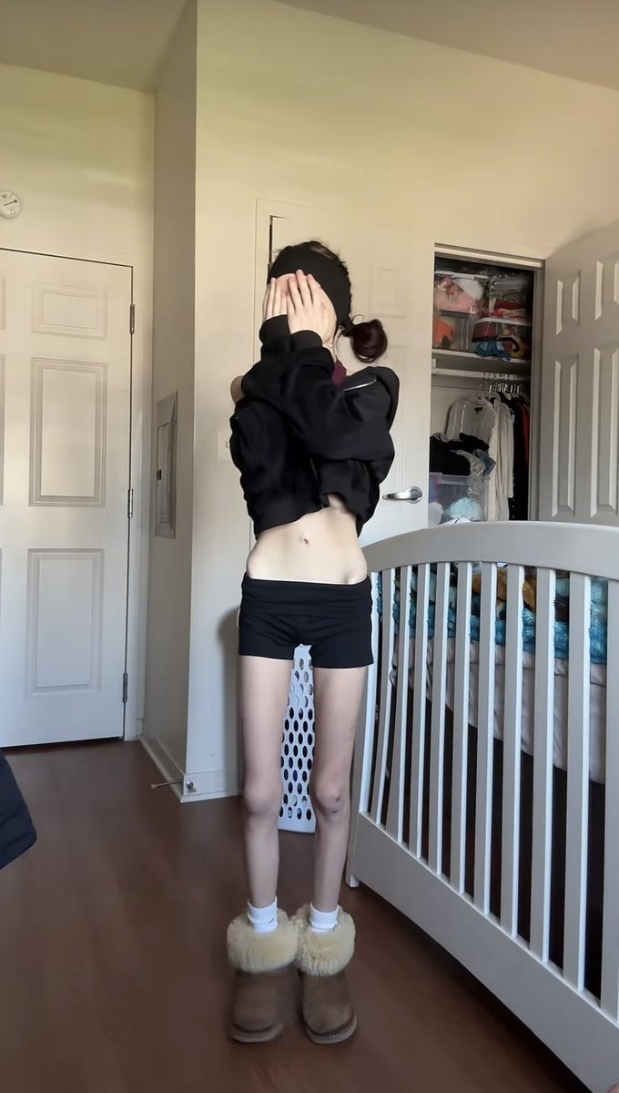 percunny's tweet photo. What BMI is this? guess bmi
her tiktok: @ilovebabychapo https://t.co/au6gWws8LE