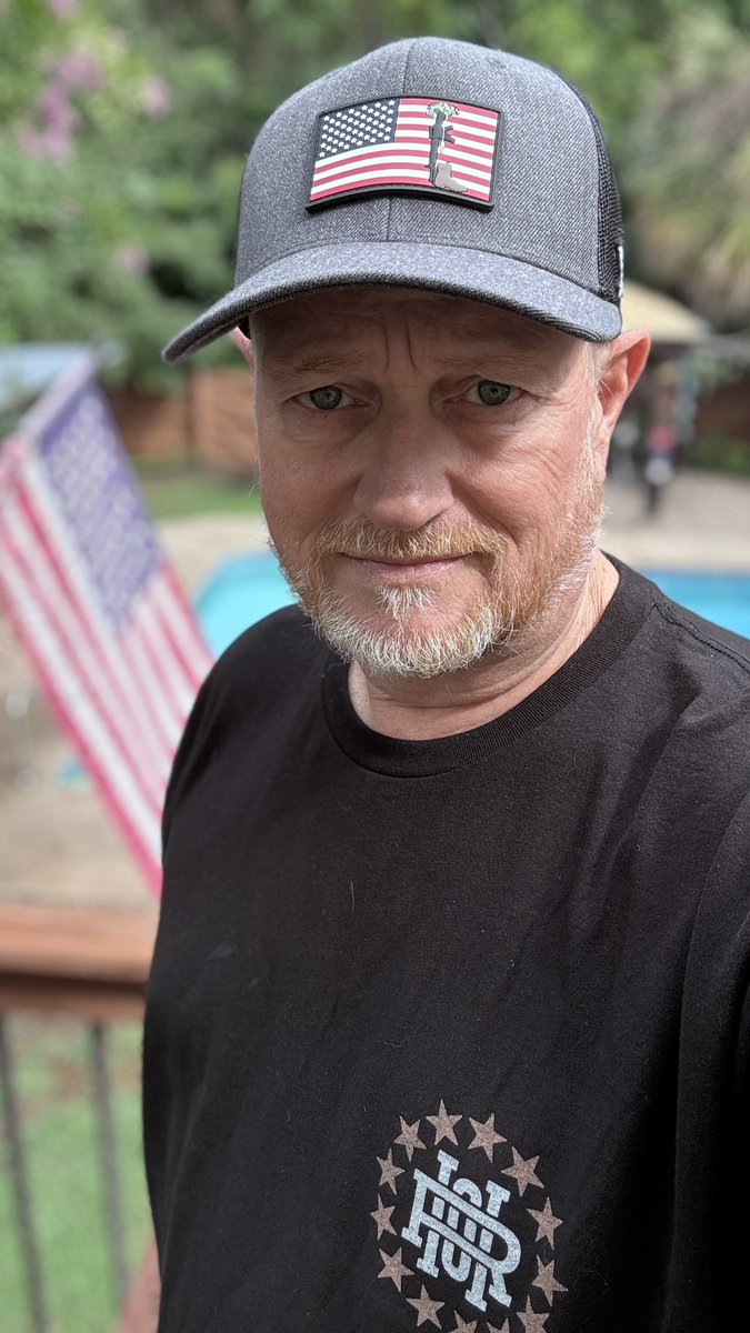 wisedrjr's tweet photo. Todayโs โMemorial Dayโ hat from @BrandedBills featuring a patch Honoring Fallen Soldiers as we remember those who made the ultimate sacrifice for Freedom. Shirt from @RagsOfHonorUSA.
#HOTDTheMayor
#365DaysOfHats #Day145 #DHCSportsShow https://t.co/L5aXwN1TCF