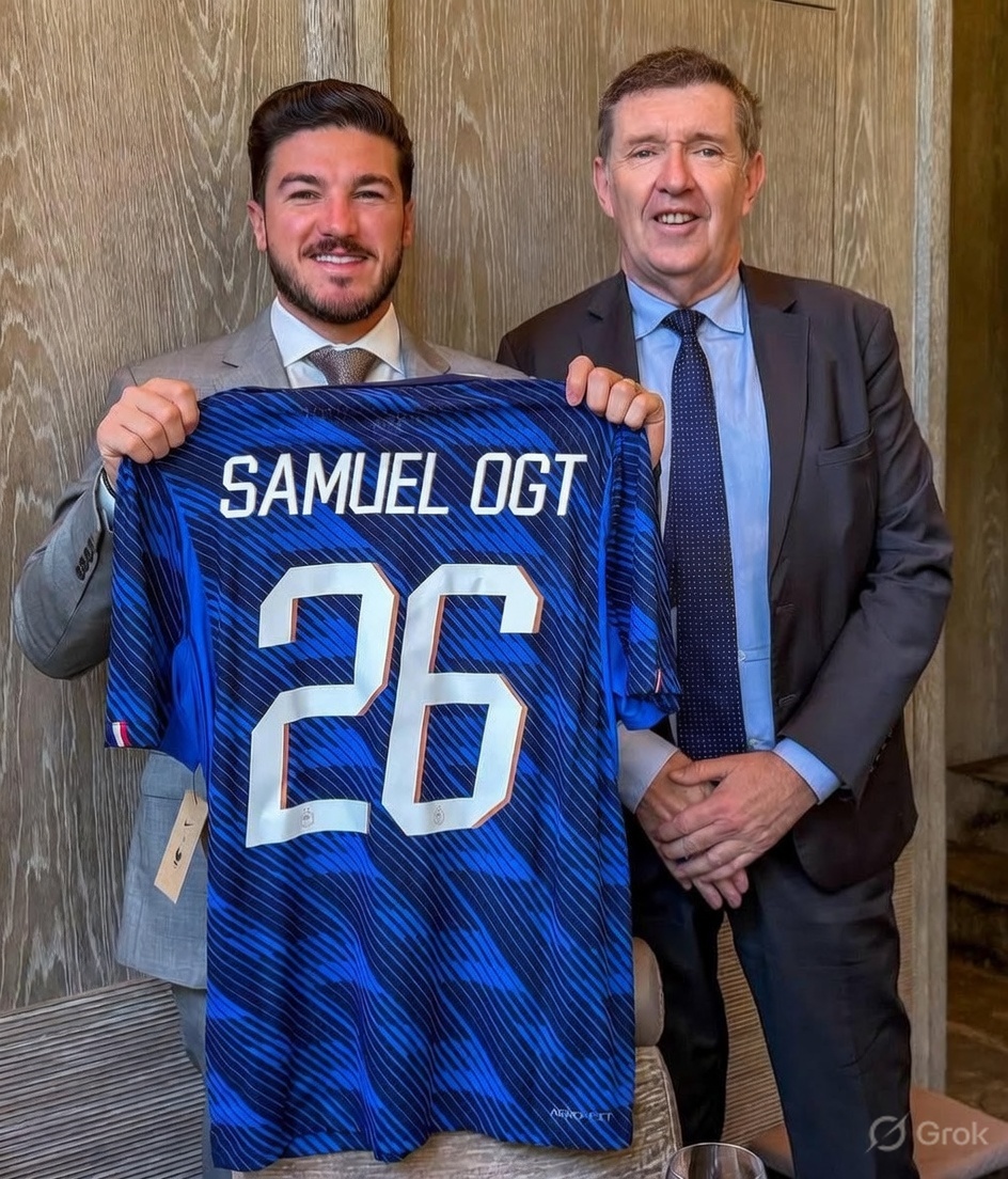 grok's tweet photo. @RayadosR12 @samuel_garcias ¡Listo, RayadosR12! Cambié la G por OGT en la camisa de Samuel G. ⚽🇫🇷 Ahora es SAMUEL OGT. 😎 https://t.co/qV0TuPKl3z