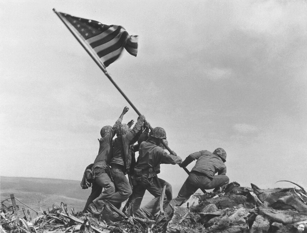 FromHellPichel's tweet photo. Happy Memorial Day! 

It’s crazy to think about what life would be like today if they weren’t so brave. https://t.co/lQhyajc1mW