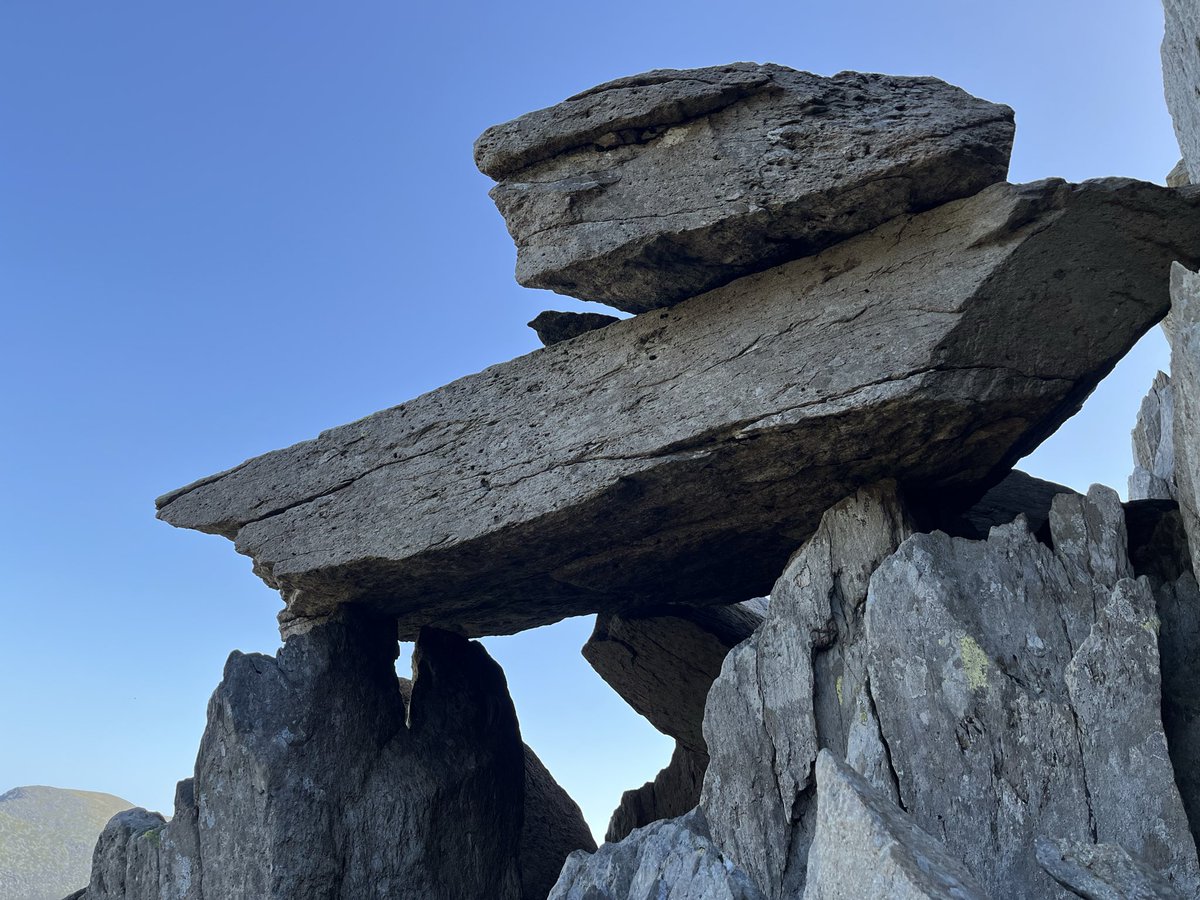 ChrisShaw93's tweet photo. Dolmen Ridge up Glyder Fach, Snowdonia. https://t.co/caspFjnW3W