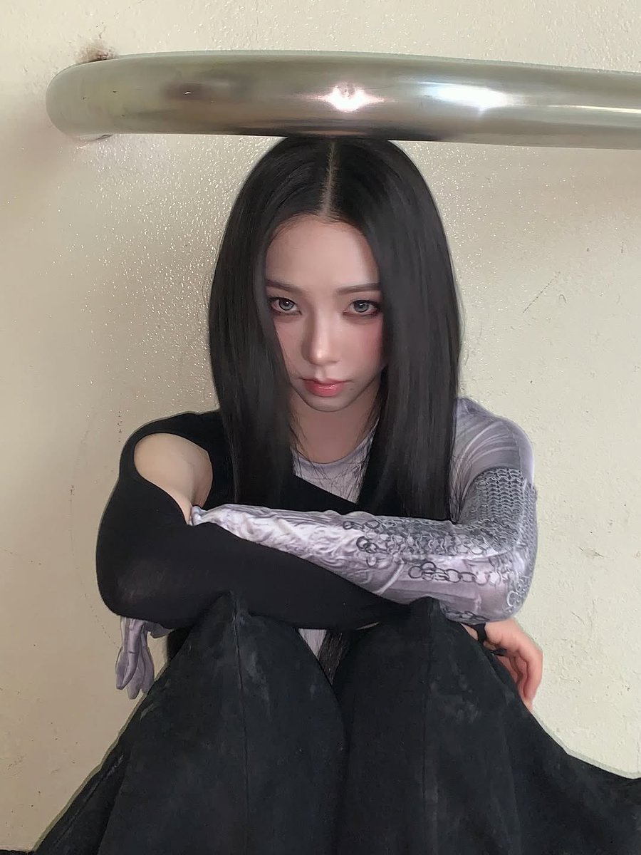 카리나 ♡ tweet media