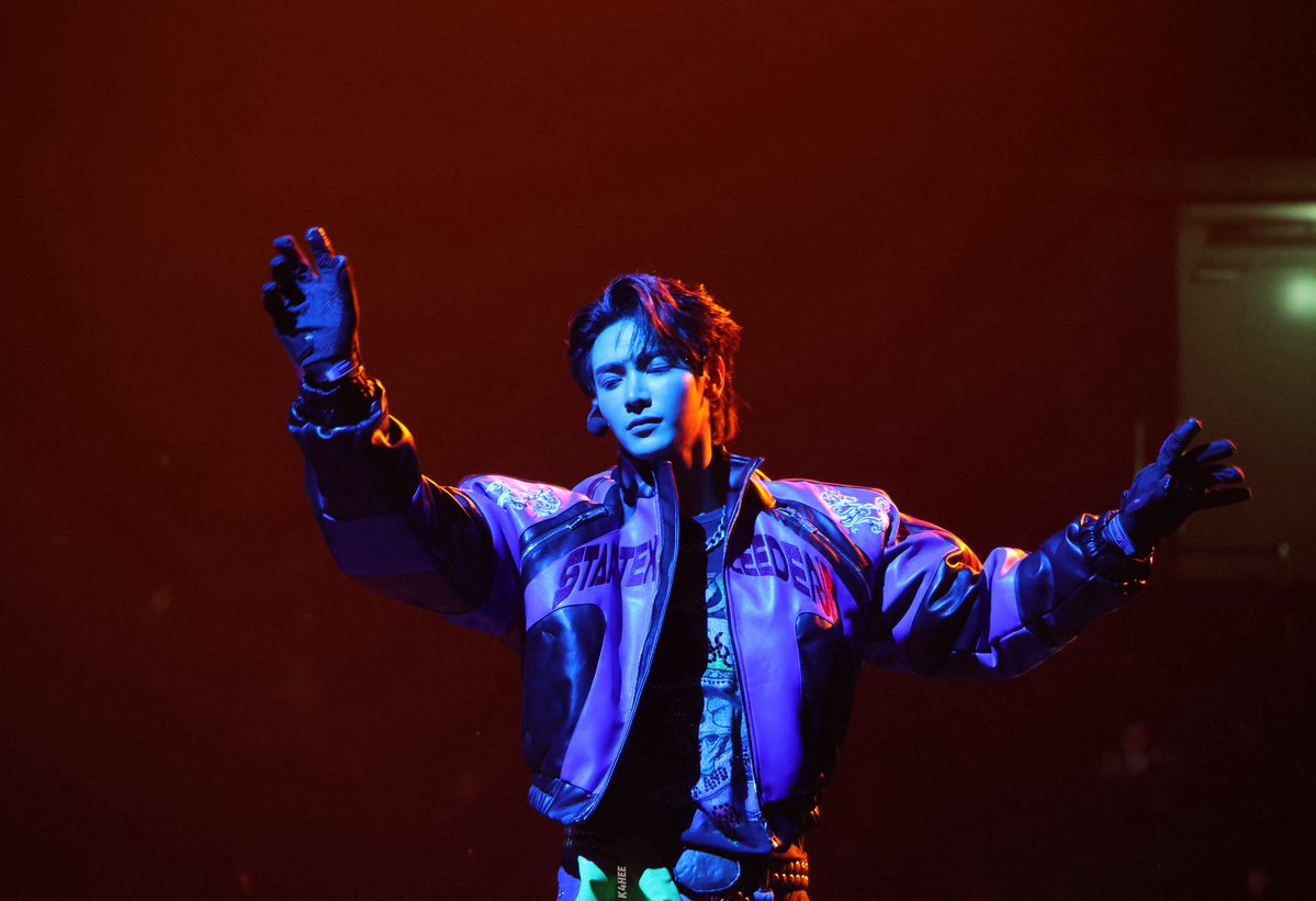 K4HEE tweet media