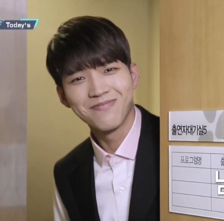 남우현의 추억 tweet media