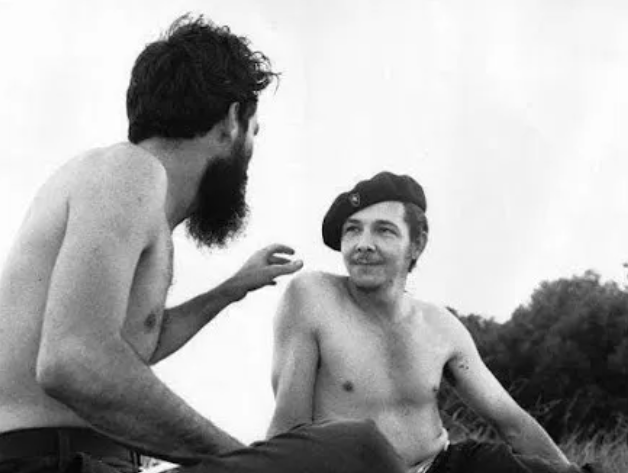 marceloyayabo's tweet photo. @AlvarezFrometa La Agencia Central de Inteligencia de Estados Unidos produjo documentos desclasificados en la década de 1950 que afirmaban que Raúl Castro era homosexual. Informe de los Archivos Nacionales de 1959 indica"Raúl Castro es un conocido homosexual", fue sorprendido en la base Columbia https://t.co/rUroxfGx0H