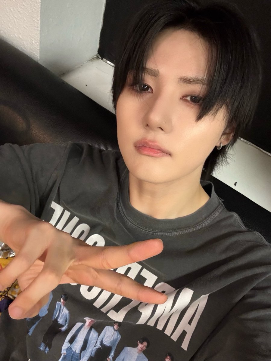seungmo pics tweet media