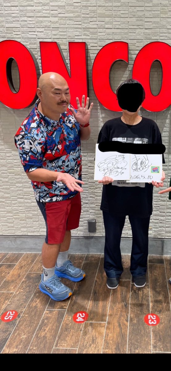 ななころ tweet media