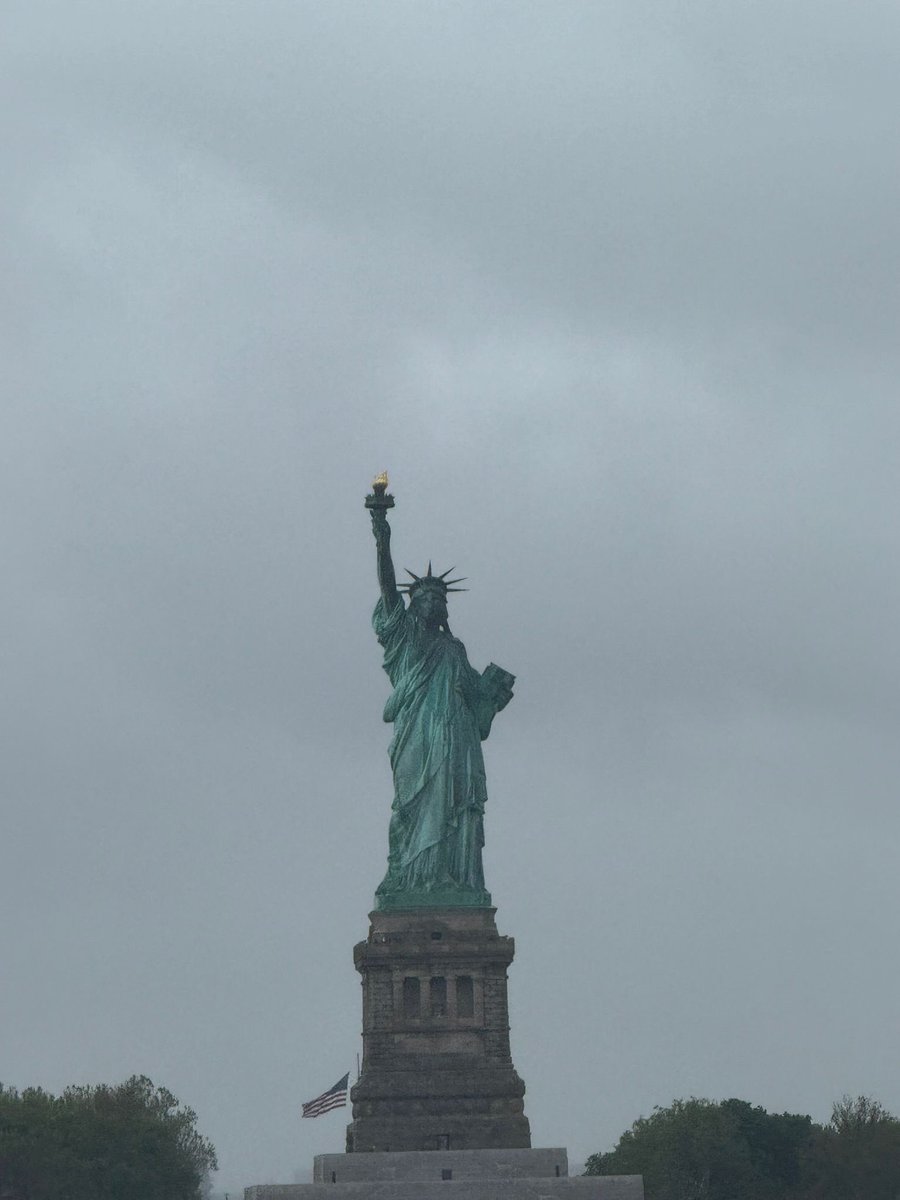 StChrisCEHigh's tweet photo. More from New York on Day 4 🇺🇸

After breakfast we headed south, catching the Staten Island Ferry for amazing views of the Statue of Liberty and Manhattan skyline.

[1] https://t.co/ifMr1jtqCq
