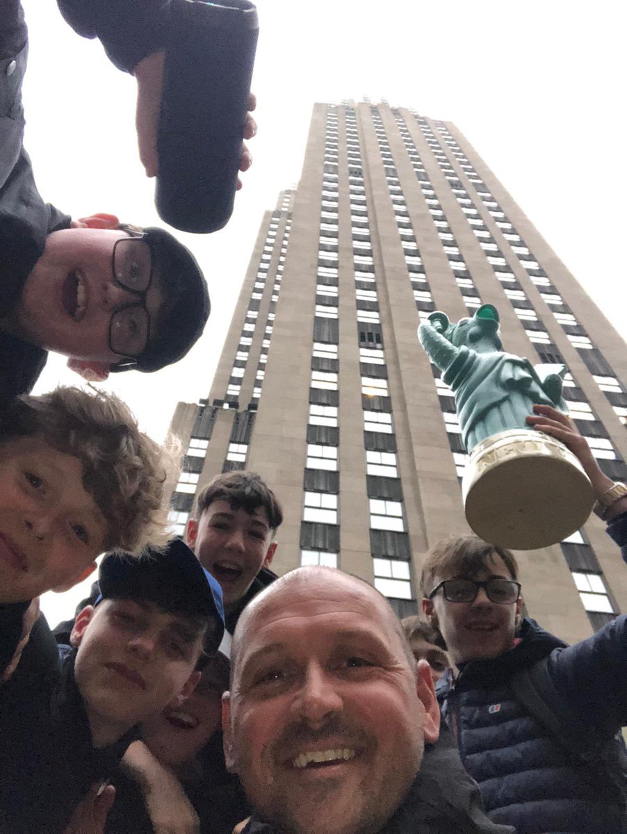 StChrisCEHigh's tweet photo. We then explored Wall Street and the Financial District before taking time to reflect at the World Trade Center fountains and 9/11 Museum.

[2] https://t.co/lt4knuiYgm