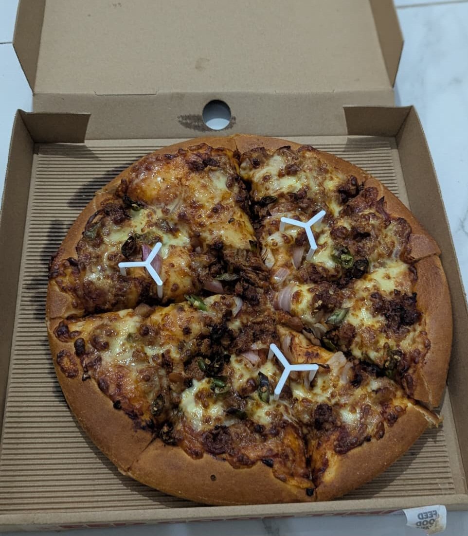 Zenitsuu2009's tweet photo. 🍕 Huge thanks to the amazing @BitgetSL community and my supportive admin @Sasa44075930 for this fantastic pizza reward from the Bitget Pizza Event! Feeling grateful to be part of such an active and supportive crypto family. 💙

#PizzaWithBitget #BitgetSL #Bitget https://t.co/Qj7UMfl9cS