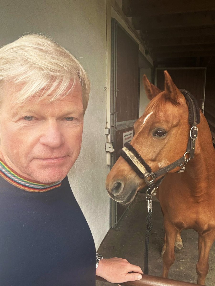 Oliver Kahn tweet media