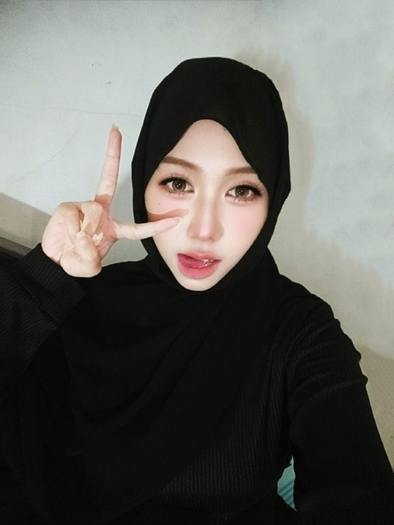 lucentfaery's tweet photo. 🐸: kak, katanya mau ikutin pose baby gecko, mana?!
👩: males ah hwa
🐸: cepetannn!! 잉잉 😡💢❤️
👩: yaudah iya nih 😋

#WeFlipSelcaDay #WFSD #Donghwa #동화 #KickFlip #킥플립 @kickflip_jype https://t.co/D7sKfzL30B