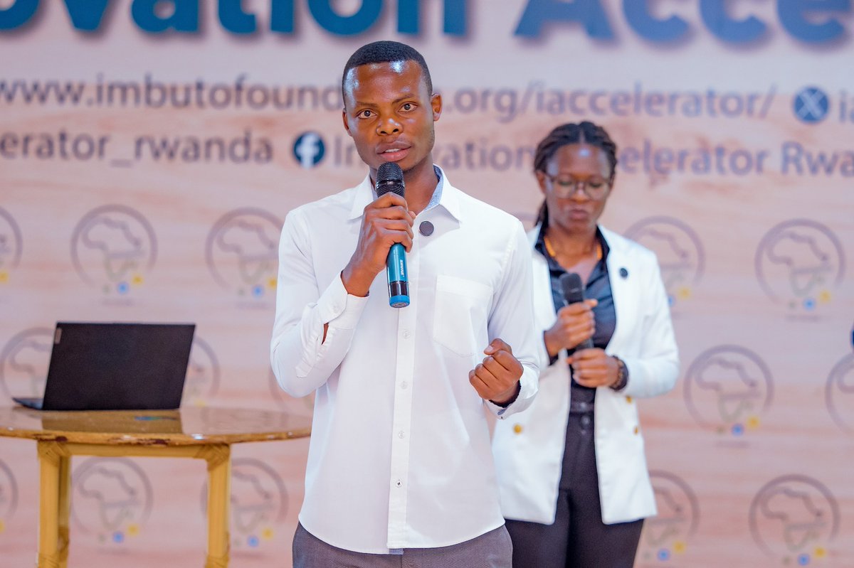 iAccelerator tweet media