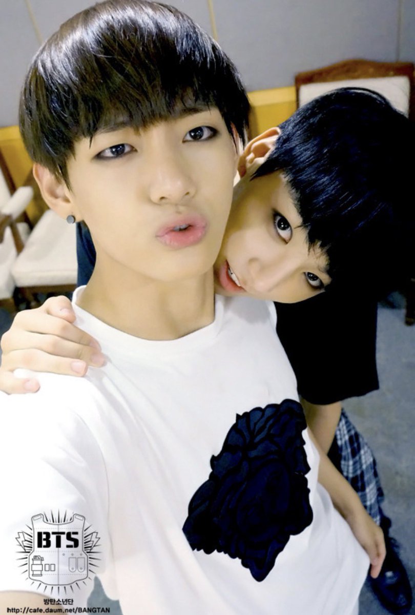 mily_vs00's tweet photo. ‿︵˓ ʚ♡ɞ ˓ ︵
Busco mutis! 
 
Taekooka versátil pero amo todos los shipps💘

18🫶🏻
📍🇨🇴  

           #armytwt ౨ৎ #btstwt
                     ꒰ she/her ꒱

——⁠ Only army ♡
—> Taehyung &amp; Jungkook biased

             — ♡ + ↻ = mutis https://t.co/CrbN5Qs2xc