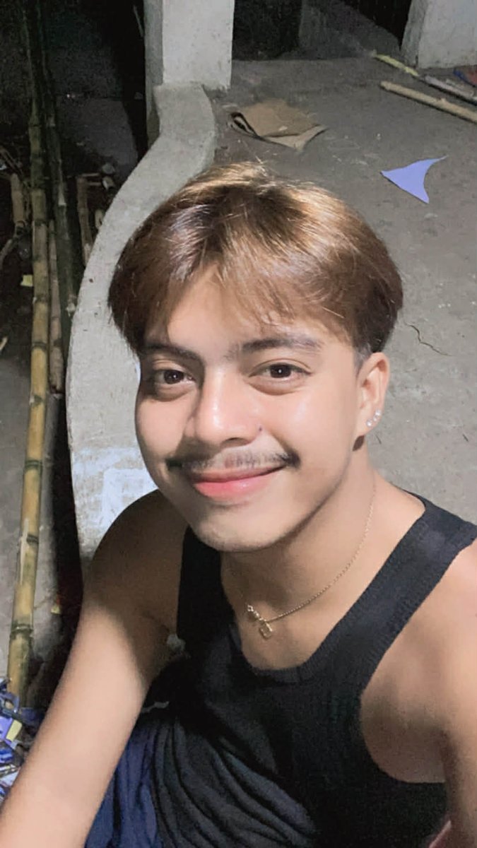 Namshit_'s tweet photo. Pa kiss https://t.co/ryzShY0Bup