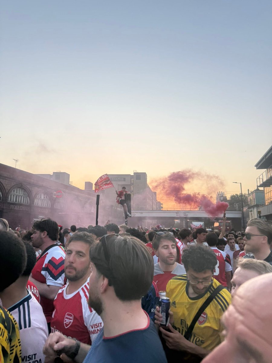 RobW1495's tweet photo. What a day yesterday UTA🟥 https://t.co/iAtlwxo5r6