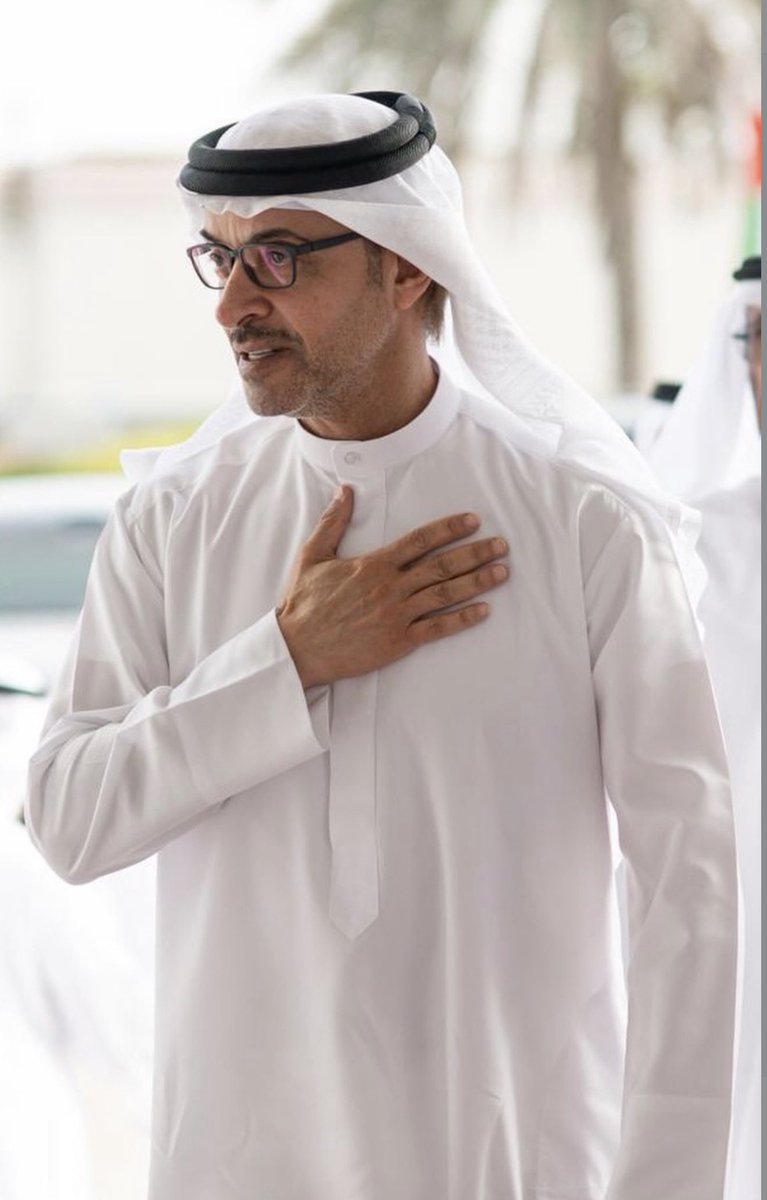 OMAlsaedi's tweet photo. عضيد رئيس الدولة ..
سمو الشيخ هزاع بن زايد 
ممثل الحاكم في منطقة العين 
— 
"بعدكم ماشفتوا شيء.. مدينة العين" 💜 https://t.co/sEcSVZZVQL