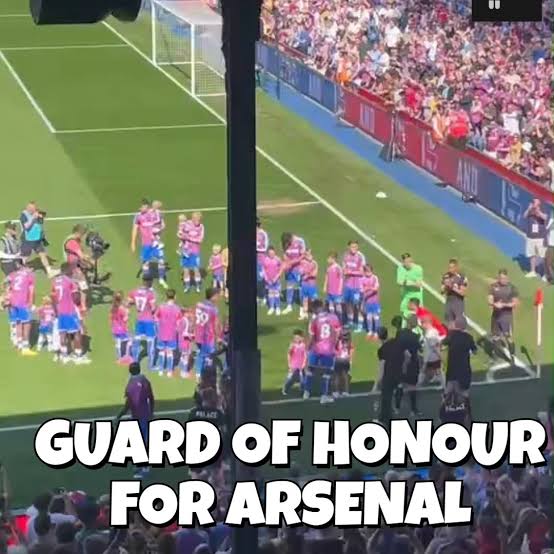 FPLStudent's tweet photo. @SimplyUtd I rate the guard of honour from the corner flag is just as iconic lol https://t.co/bG1NipldjB