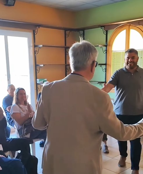 OnaLaTorre's tweet photo. 🟡@EsquerraTDB  confirma Raúl García com a cap de llista a les municipals
🗳️La seva candidatura ha rebut el suport unànime de l'assemblea de #Torredembarra
➡️https://t.co/bku46p7ITo https://t.co/5EkeTdfHk5