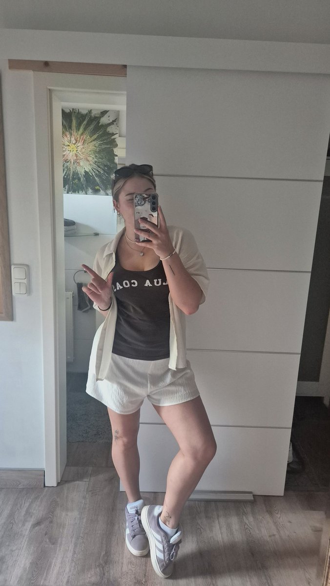 Goddess Riley🎀 tweet media