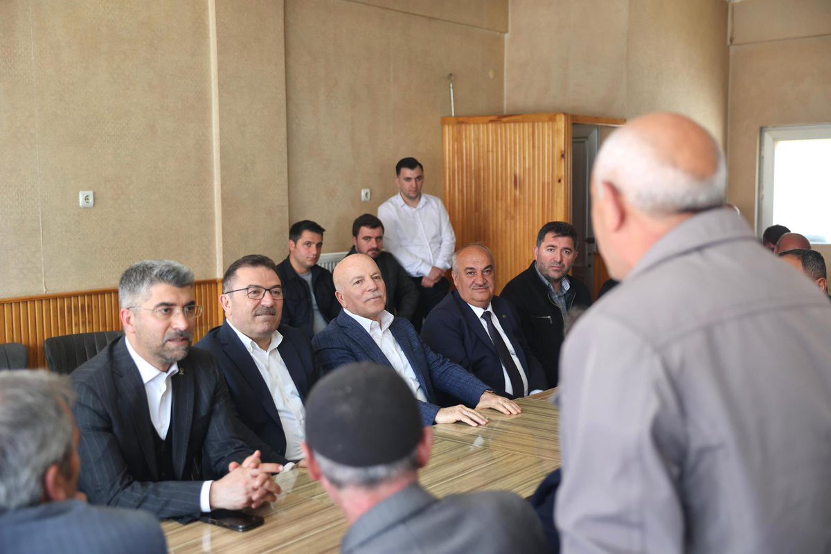 avibrahimK's tweet photo. 📍 Aziziye / Ilıca

Önceki Dönem İçişleri Bakanımız ve Erzurum Milletvekilimiz Sn. Selami Altınok, Erzurum Büyükşehir Belediye Başkanımız Sn. Mehmet Sekmen, Aziziye İlçe Başkanımız Sn. Hüseyin Güler ve Aziziye Belediye Başkanımız Sn. Emrullah Akpunar ile birlikte Aziziye ilçemiz Ilıca bölgesindeki esnaflarımızı ziyaret ederek kıymetli hemşehrilerimizle bir araya geldik.

Esnafımızın talep ve önerilerini dinleyip hemşehrilerimizle samimi sohbetler gerçekleştirdik. Göstermiş oldukları ilgi, misafirperverlik ve muhabbetleri için tüm hemşehrilerimize teşekkür ediyorum.