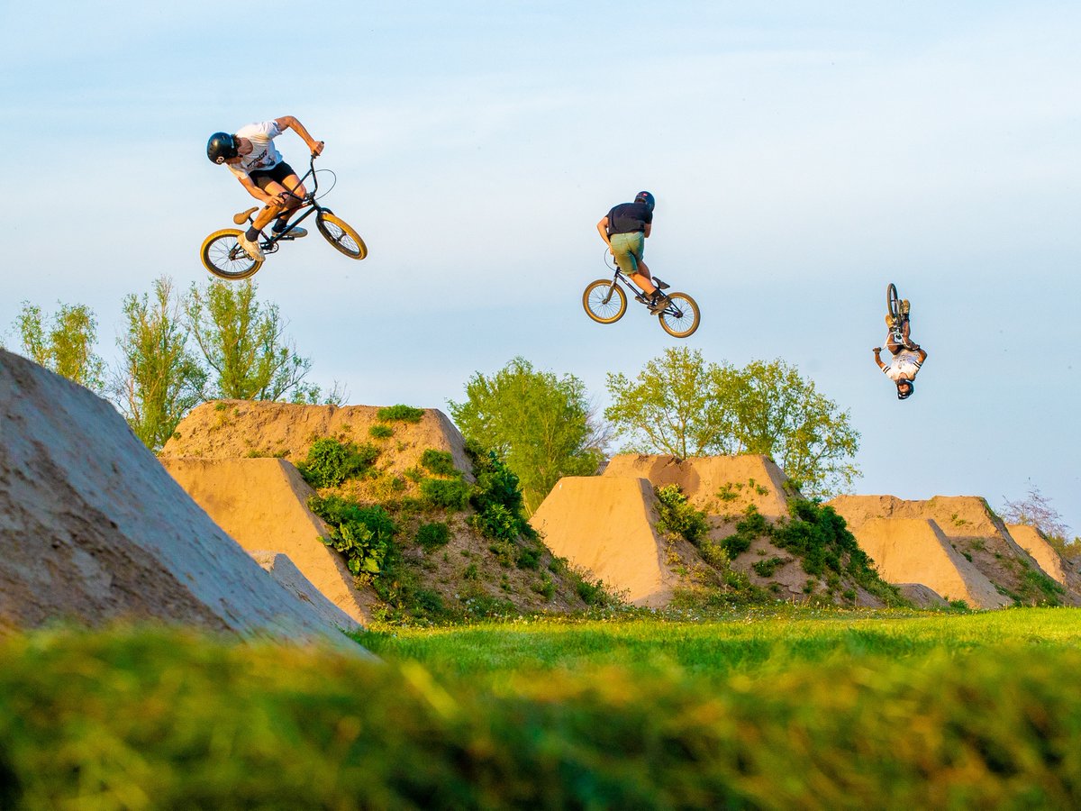 trailbuildermag's tweet photo. Before pump tracks became a global phenomenon, Niels Bensink was building one in his backyard at 8 years old.

In Vol 4:1, we dive into the story of the Crankworx champion and Velosolutions builder who went from chasing the BMX dream to shaping pump tracks around the world. https://t.co/EosWk1EFxq