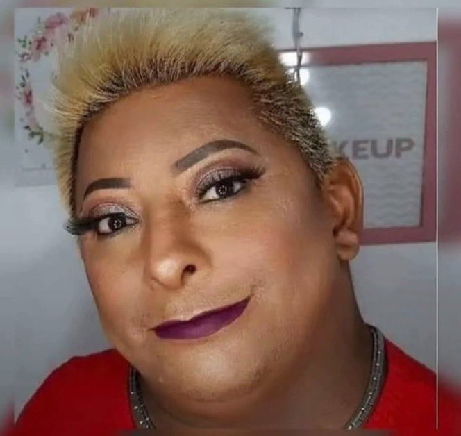 trick00n's tweet photo. tem um obra com vista pra dentro do meu quarto e todo dia os trabalhadores me veem pelado pq eu ainda nao acostumei com a presença deles https://t.co/IrYCtVikJH