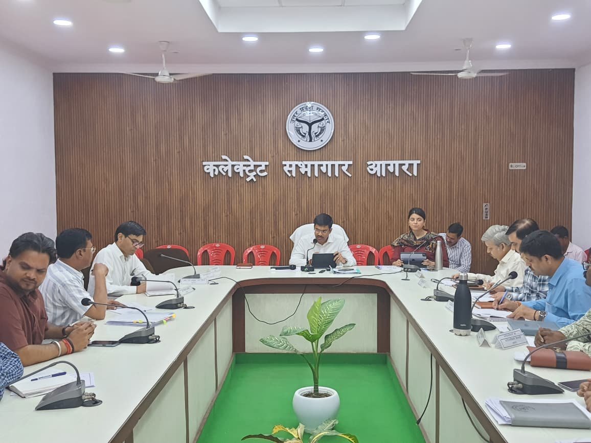 bstvlive's tweet photo. आगरा
➡डीएम ने CMIS पोर्टल परियोजनाओं की समीक्षा की
➡लंबित निर्माण कार्यों पर अधिकारियों को दिए निर्देश
➡पूर्ण परियोजनाओं को जल्द हैंडओवर करने के आदेश
➡निर्माण कार्यों की गुणवत्ता पर ध्यान देने के निर्देश
#Agra #CMIS #UttarPradesh @OfficeOfDMAgra https://t.co/p9oO59qiQb