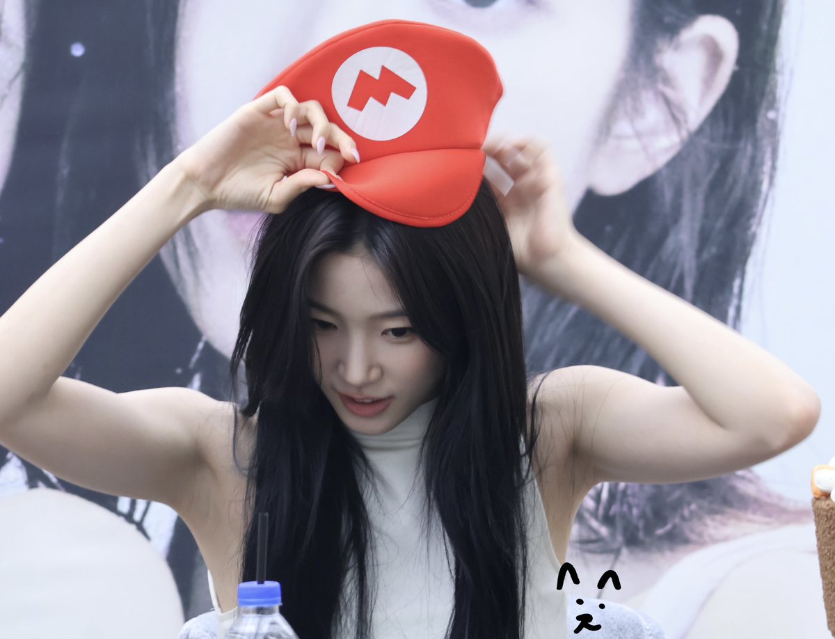 oneleafpotato's tweet photo. 260525 Ktown4u
😳

#르세라핌 #LE_SSERAFIM
#카즈하 #カズハ #KAZUHA https://t.co/uNDME7xibm