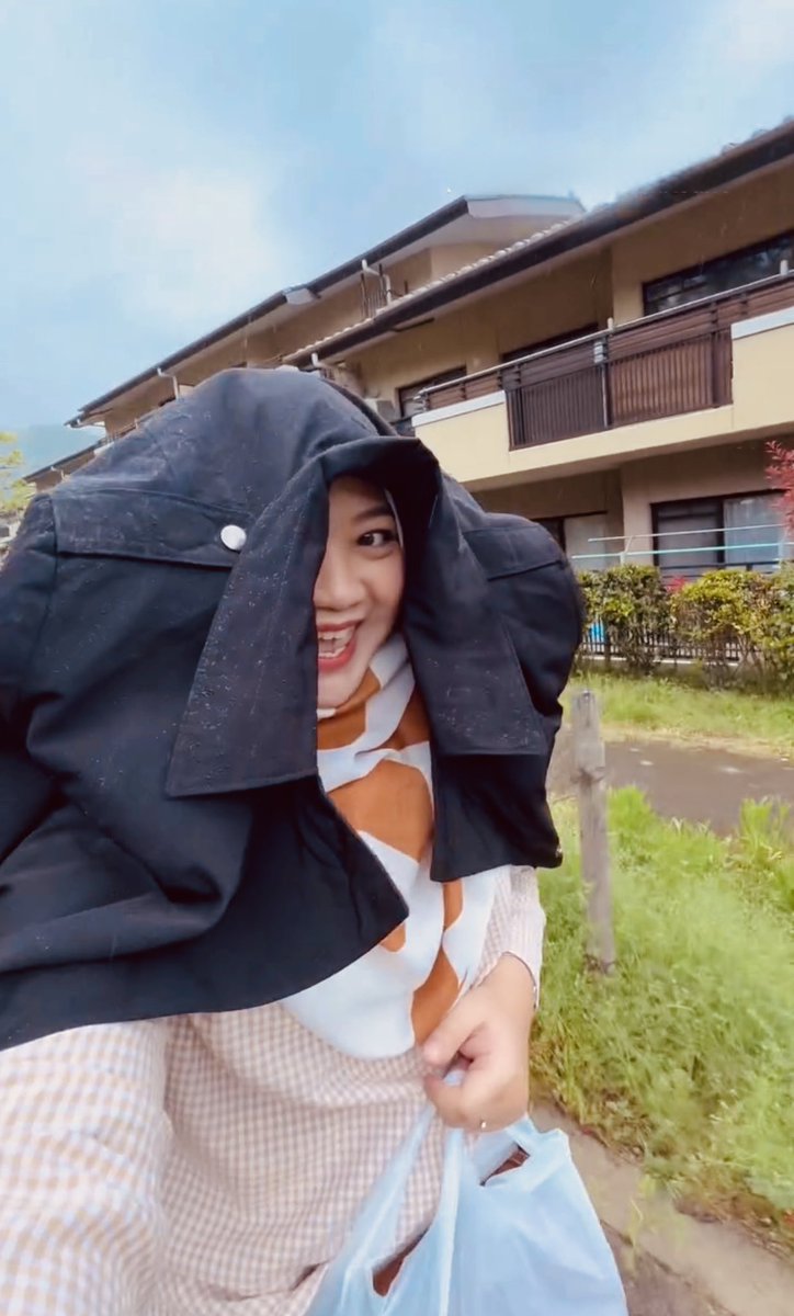 _yayabells_'s tweet photo. My first time joining this 🧡 

Unfortunately I have no one to share the jacket with 😬

BabyFeat Pic Day  
#BabyFeatPicDay #BFPD 
#BabyFeat #CaptainPeat #ComeFortZon https://t.co/gaAXly0aBU