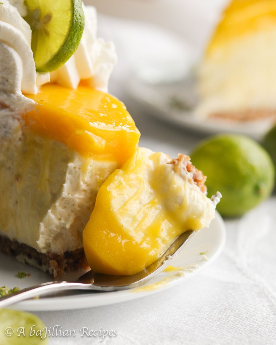 baJillianRecipe's tweet photo. NO BAKE KEY LIME CHEESECAKE - Unbelievably smooth and creamy, this simple no-bake cheesecake contains a crisp graham cracker crust, perfectly tart key lime filling, and lusciously tangy key lime curd! #KeyLimeCheesecake #NoBake RECIPE: https://t.co/ffZnLD93DH https://t.co/3w4GWKuetr