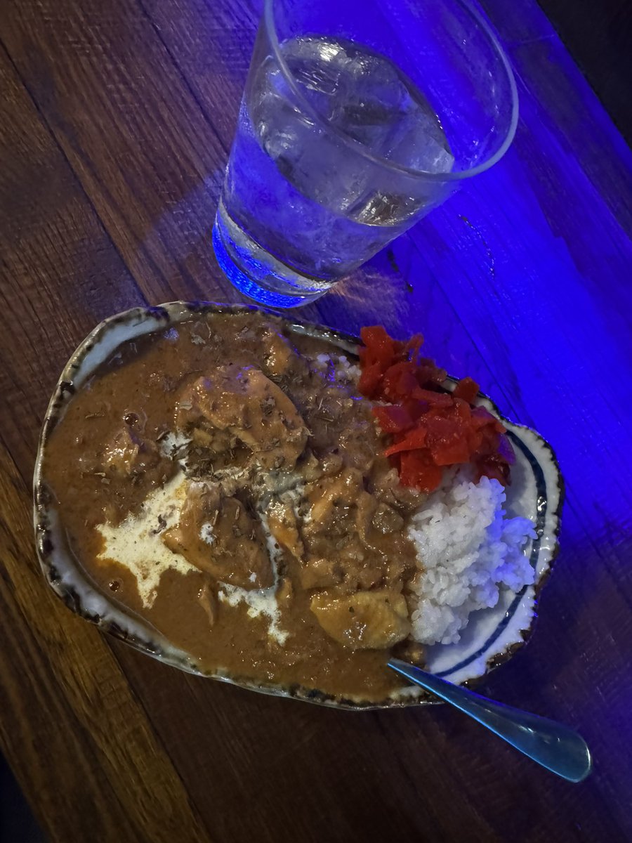 shimizumami's tweet photo. Sielのカレー🍛食べれたー美味しかった✨

初のイベントmix upありがとうございました‼️スタンディングでパンパンだった😯‼️
大盛況なイベントに呼んでもらえて感謝✨

セトリ
Underground
ホリゾンブルー
夕焼けに染まる
記憶のあと

今日のPAさんに記憶のあとをレコーディングしてもらったの10年前 https://t.co/KMf7q0jq4F