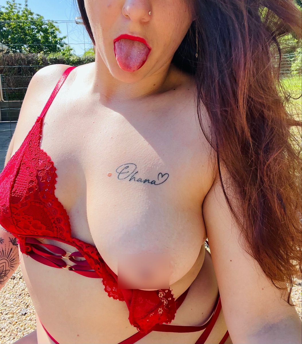 Clea_sexy's tweet photo. Avec cette chaleur on a envie de se déshabiller… 🔥

@OrgasmicGroup @VirtuAss @FranceCam4 @Cam4_FR @CamgirlPromoo @CamaSutrax @AmatricesCoquin @EpixPhotographe @WatchPorn4Eva @_pornopizza @elitepromos10 @tds_pub3 @JBambassadeur @up_crea @yellow44_y44 @FemmesDeFrance @nofacemodele @Sexy_Exciting @Hotwife_Club_ @lesfrenchstars @DevilDooL @Milf_Promo @CRAZYNUDEART2 @creatricesFR @AlexSalonX @_coyotes_girls